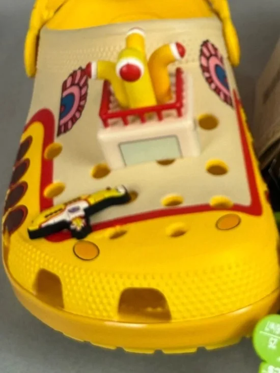 Crocs Beatles yellow submarine women size 9 men’s size 7 - Picture 7 of 7